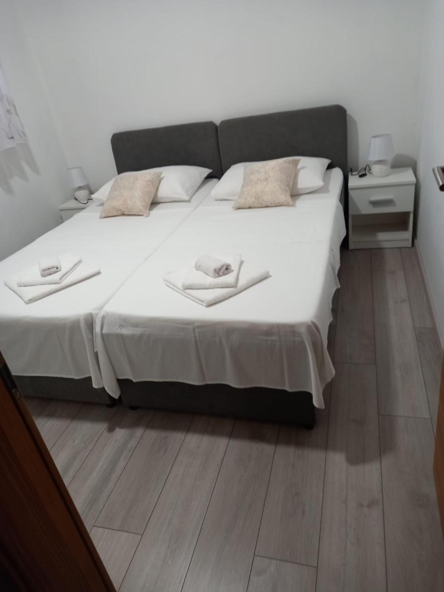 Appartement Neva With Free Private Parking Space *